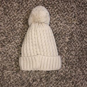 Pom Pom winter hat